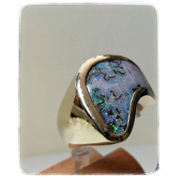 Gelbgold-Ring mit Opal